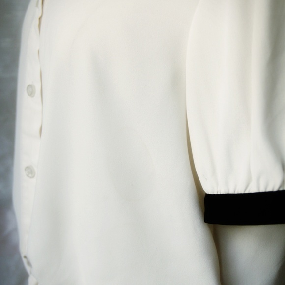 Tie Front Blouse - Picture 4 of 6